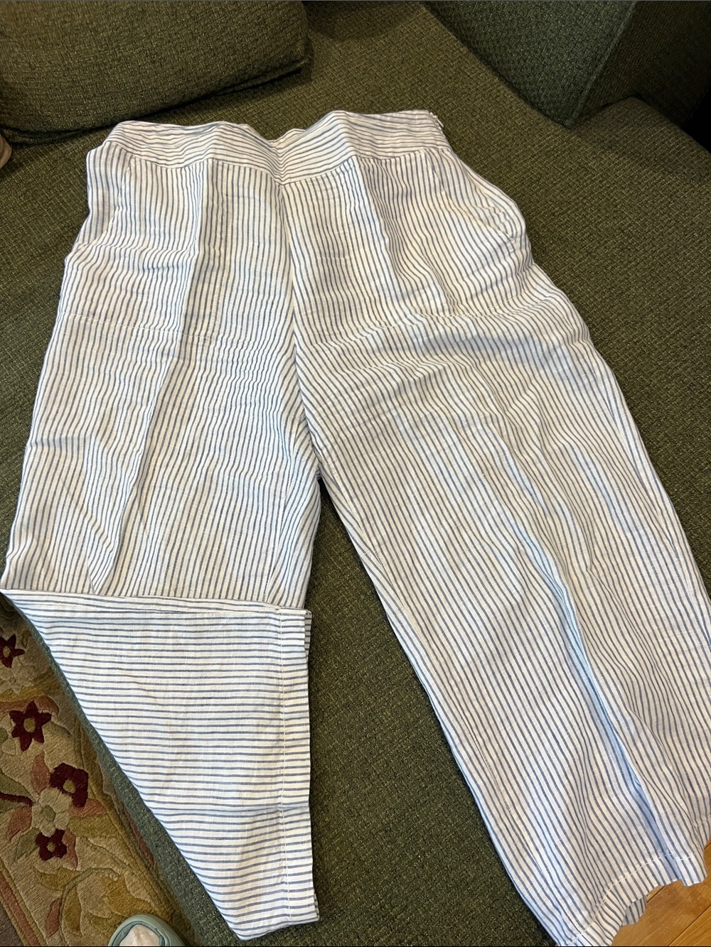 Olsen Striped Linen Capris Pants in White and Navy (sz 12)